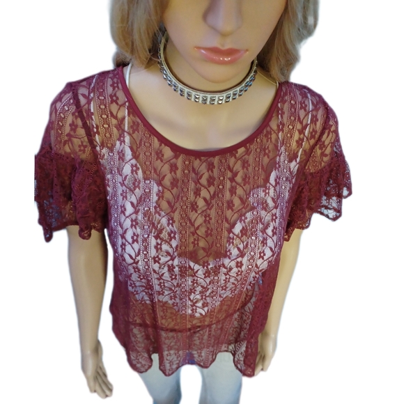 BCBgeneration M sheer lace top - Picture 3 of 7